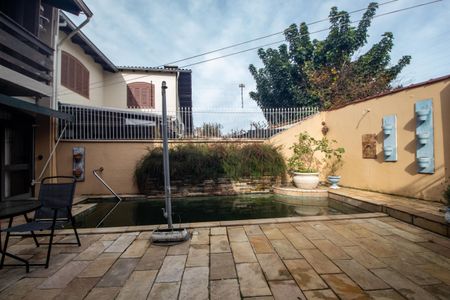 Casa à venda com 260m², 3 quartos e 3 vagas Casa à venda com 260m², 3 quartos e 3 vagasÁrea comum - Piscina