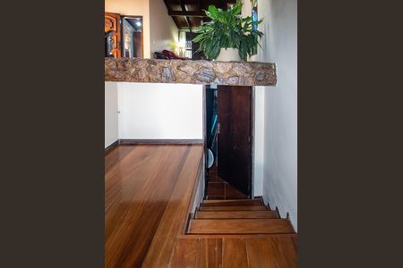 Casa à venda com 260m², 3 quartos e 3 vagas Casa à venda com 260m², 3 quartos e 3 vagasSala 2