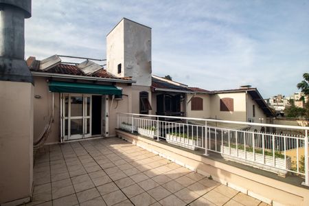 Casa à venda com 260m², 3 quartos e 3 vagas Casa à venda com 260m², 3 quartos e 3 vagasvaranda 2