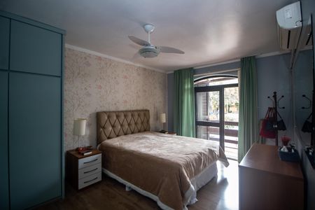 Casa à venda com 260m², 3 quartos e 3 vagas Casa à venda com 260m², 3 quartos e 3 vagasSuíte