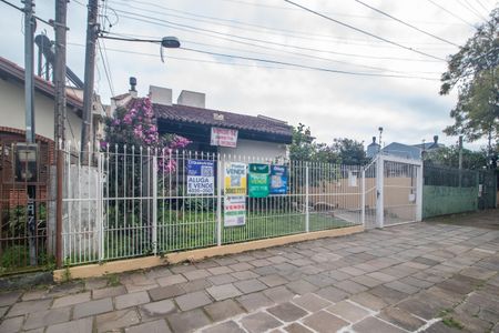 Casa à venda com 260m², 3 quartos e 3 vagas Casa à venda com 260m², 3 quartos e 3 vagasPlaca
