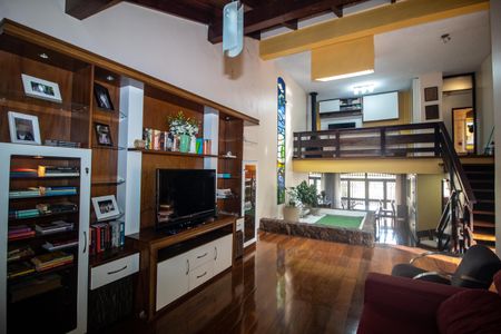 Casa à venda com 260m², 3 quartos e 3 vagas Casa à venda com 260m², 3 quartos e 3 vagasSala