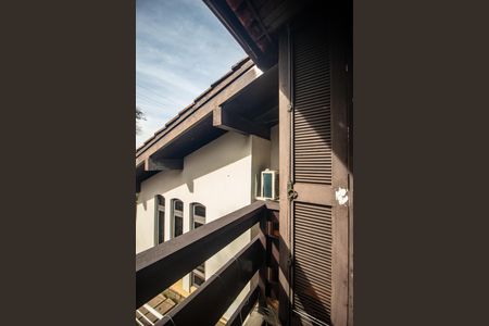 Casa à venda com 260m², 3 quartos e 3 vagas Casa à venda com 260m², 3 quartos e 3 vagasVaranda Suíte