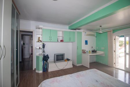 Casa à venda com 260m², 3 quartos e 3 vagas Casa à venda com 260m², 3 quartos e 3 vagasQuarto