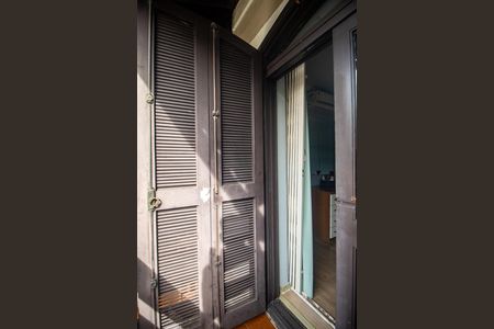 Casa à venda com 260m², 3 quartos e 3 vagas Casa à venda com 260m², 3 quartos e 3 vagasVaranda Suíte