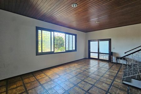 Casa para alugar com 292m², 3 quartos e 2 vagasSala