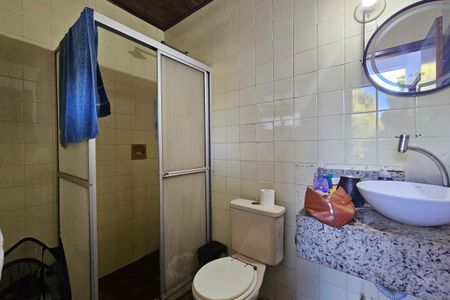 Casa para alugar com 292m², 3 quartos e 2 vagasBanheiro Social