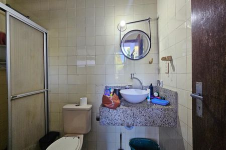 Casa para alugar com 292m², 3 quartos e 2 vagasBanheiro Social