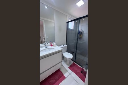 Apartamento à venda com 57m², 2 quartos e 2 vagasBanheiro da Suíte