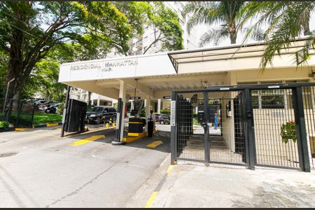 Apartamento à venda com 75m², 2 quartos e 1 vagaFachada e portaria