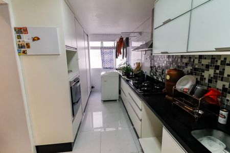 Apartamento à venda com 75m², 2 quartos e 1 vagaCozinha - Armários