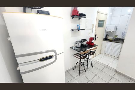Cozinha de kitnet/studio para alugar com 1 quarto, 22m² em Aparecida, Santos
