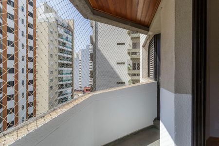 Apartamento à venda com 127m², 3 quartos e 2 vagasVaranda Quarto 2