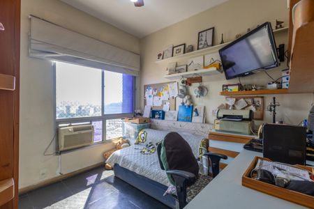 Apartamento à venda com 137m², 3 quartos e 1 vagaQuarto Suite 1