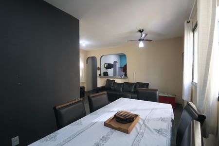 Apartamento para alugar com 138m², 3 quartos e 2 vagasSala