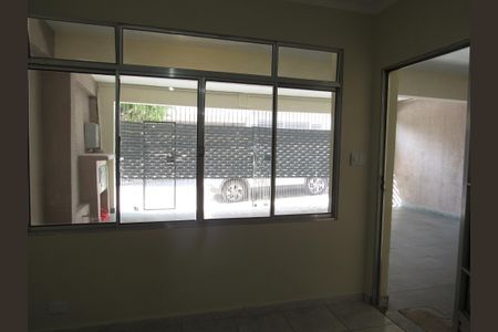 Sala de casa para alugar com 4 quartos, 200m² em Metalúrgicos, Osasco