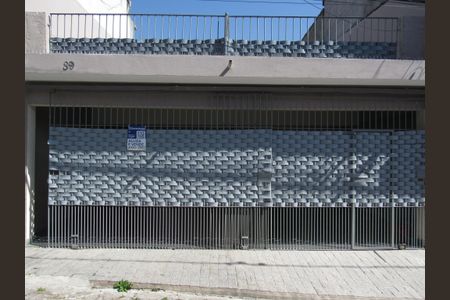 Fachada de casa para alugar com 4 quartos, 200m² em Metalúrgicos, Osasco