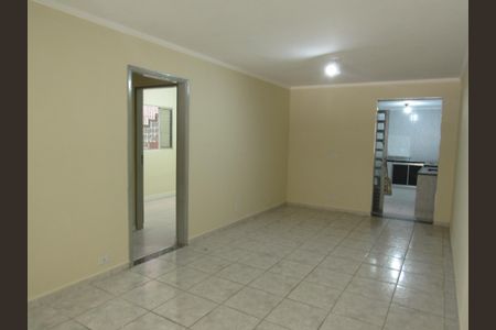 Casa para alugar com 200m², 4 quartos e 3 vagasSala