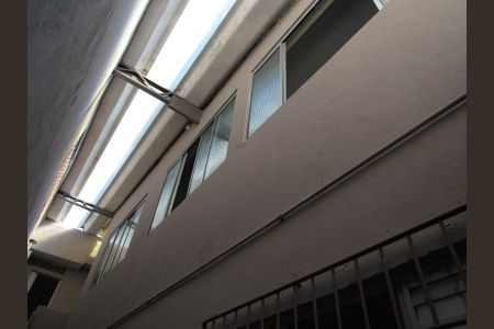 Área externa de casa para alugar com 4 quartos, 200m² em Metalúrgicos, Osasco