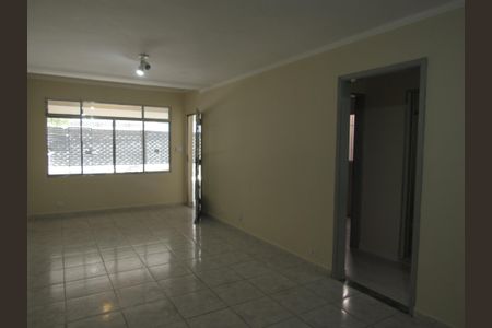 Sala de casa para alugar com 4 quartos, 200m² em Metalúrgicos, Osasco