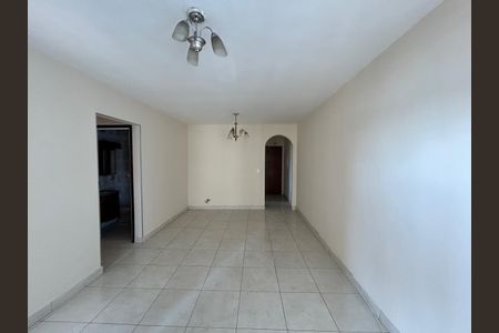 Apartamento para alugar com 79m², 3 quartos e 1 vagaSala