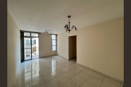 Apartamento para alugar com 79m², 3 quartos e 1 vagaSala