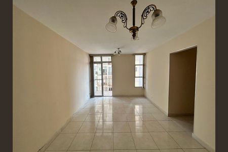 Apartamento para alugar com 79m², 3 quartos e 1 vagaSala