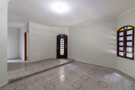 Casa à venda com 268m², 4 quartos e 4 vagasSala
