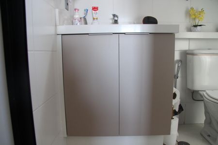 Apartamento à venda com 82m², 2 quartos e 2 vagasBanheiro da Suíte