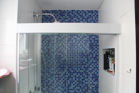 Apartamento à venda com 82m², 2 quartos e 2 vagasBanheiro da Suíte