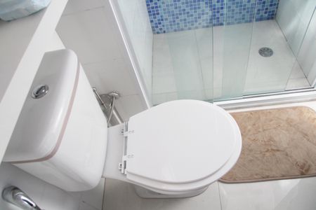 Apartamento à venda com 82m², 2 quartos e 2 vagasBanheiro da Suíte