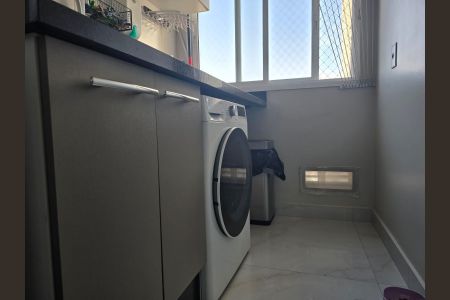 Apartamento à venda com 82m², 2 quartos e 2 vagas Apartamento à venda com 82m², 2 quartos e 2 vagasÁrea de Serviço