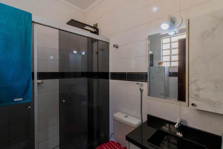 Casa à venda com 175m², 3 quartos e 2 vagasBanheiro da Suíte