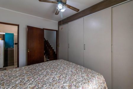 Casa à venda com 175m², 3 quartos e 2 vagasSuíte