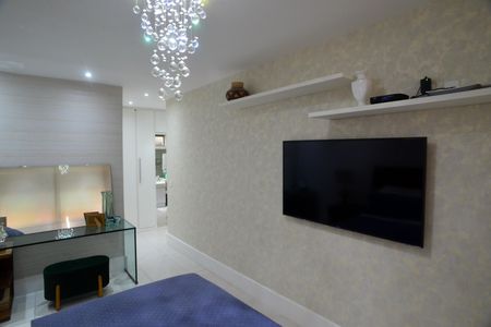 Apartamento à venda com 261m², 4 quartos e 4 vagas Apartamento à venda com 261m², 4 quartos e 4 vagasSuite Principal