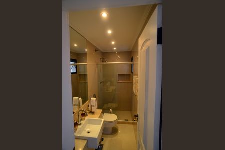 Apartamento à venda com 261m², 4 quartos e 4 vagas Apartamento à venda com 261m², 4 quartos e 4 vagasLavabo