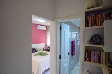 Apartamento à venda com 261m², 4 quartos e 4 vagas Apartamento à venda com 261m², 4 quartos e 4 vagasSuíte 1