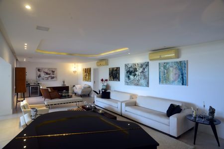 Sala de apartamento à venda com 4 quartos, 261m² em Barra da Tijuca, Rio de Janeiro