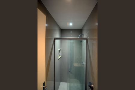 Apartamento à venda com 261m², 4 quartos e 4 vagas Apartamento à venda com 261m², 4 quartos e 4 vagasBanheiro de Serviço