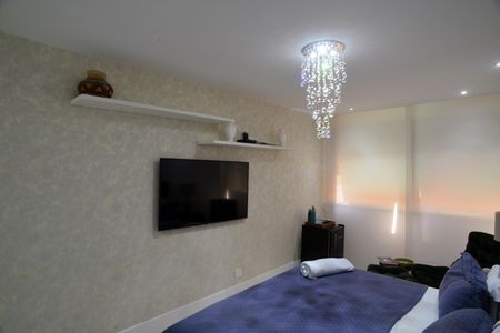 Apartamento à venda com 261m², 4 quartos e 4 vagas Apartamento à venda com 261m², 4 quartos e 4 vagasSuite Principal