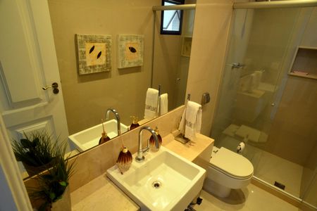 Apartamento à venda com 261m², 4 quartos e 4 vagas Apartamento à venda com 261m², 4 quartos e 4 vagasLavabo