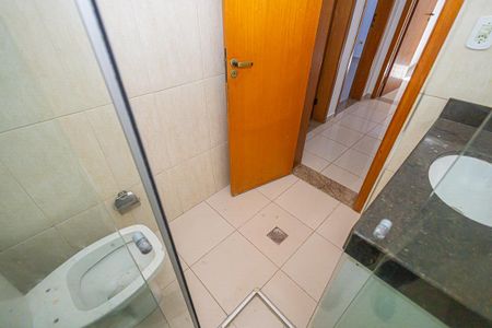 Apartamento à venda com 80m², 3 quartos e 2 vagas Apartamento à venda com 80m², 3 quartos e 2 vagasBanheiro Social