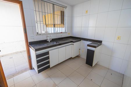 Apartamento à venda com 80m², 3 quartos e 2 vagas Apartamento à venda com 80m², 3 quartos e 2 vagasCozinha