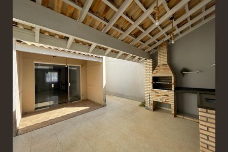 Casa de condomínio para alugar com 125m², 4 quartos e 2 vagasÁrea comum - Churrasqueira