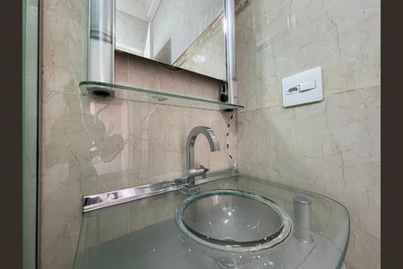 Casa de condomínio para alugar com 125m², 4 quartos e 2 vagasBanheiro Social