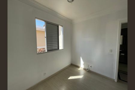 Casa de condomínio para alugar com 125m², 4 quartos e 2 vagasQuarto 2
