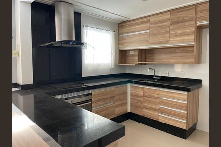 Cozinha de casa de condomínio para alugar com 4 quartos, 125m² em Jardim Passargada I, Cotia
