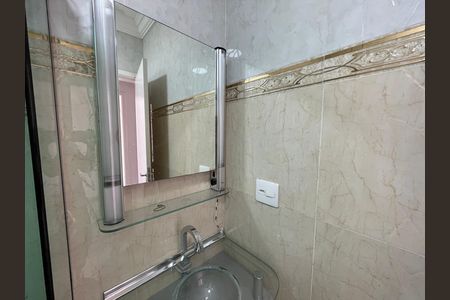 Casa de condomínio para alugar com 125m², 4 quartos e 2 vagasBanheiro Social