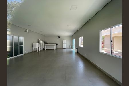 Casa de condomínio para alugar com 125m², 4 quartos e 2 vagasÁrea comum - Salão de festas