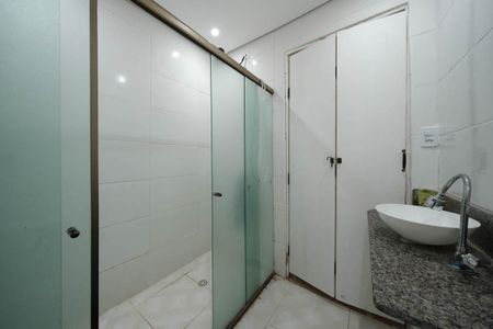 Casa à venda com 180m², 3 quartos e 4 vagasBanheiro da Suíte 3